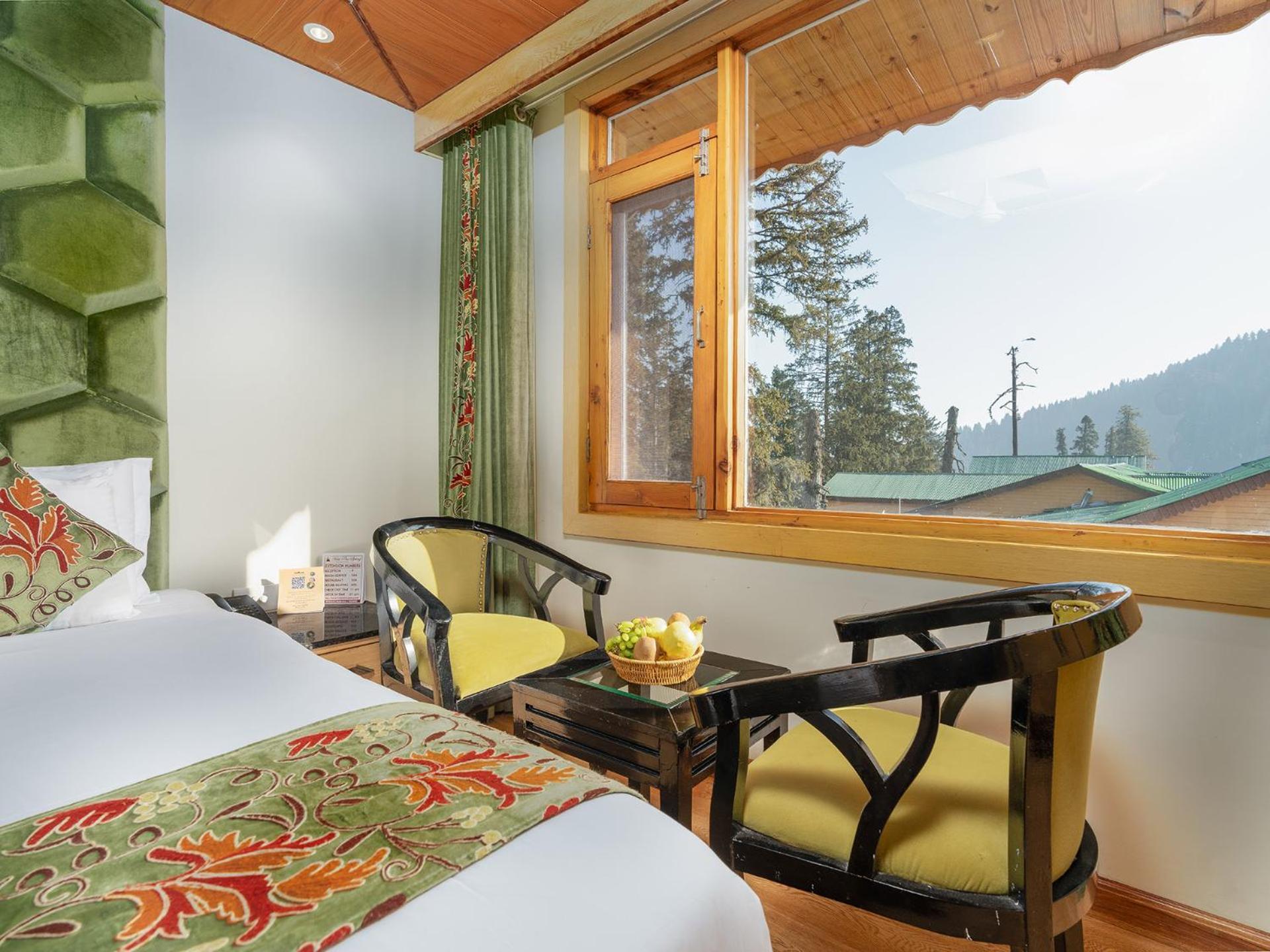 Hotel Pine Spring Gulmarg Extérieur photo