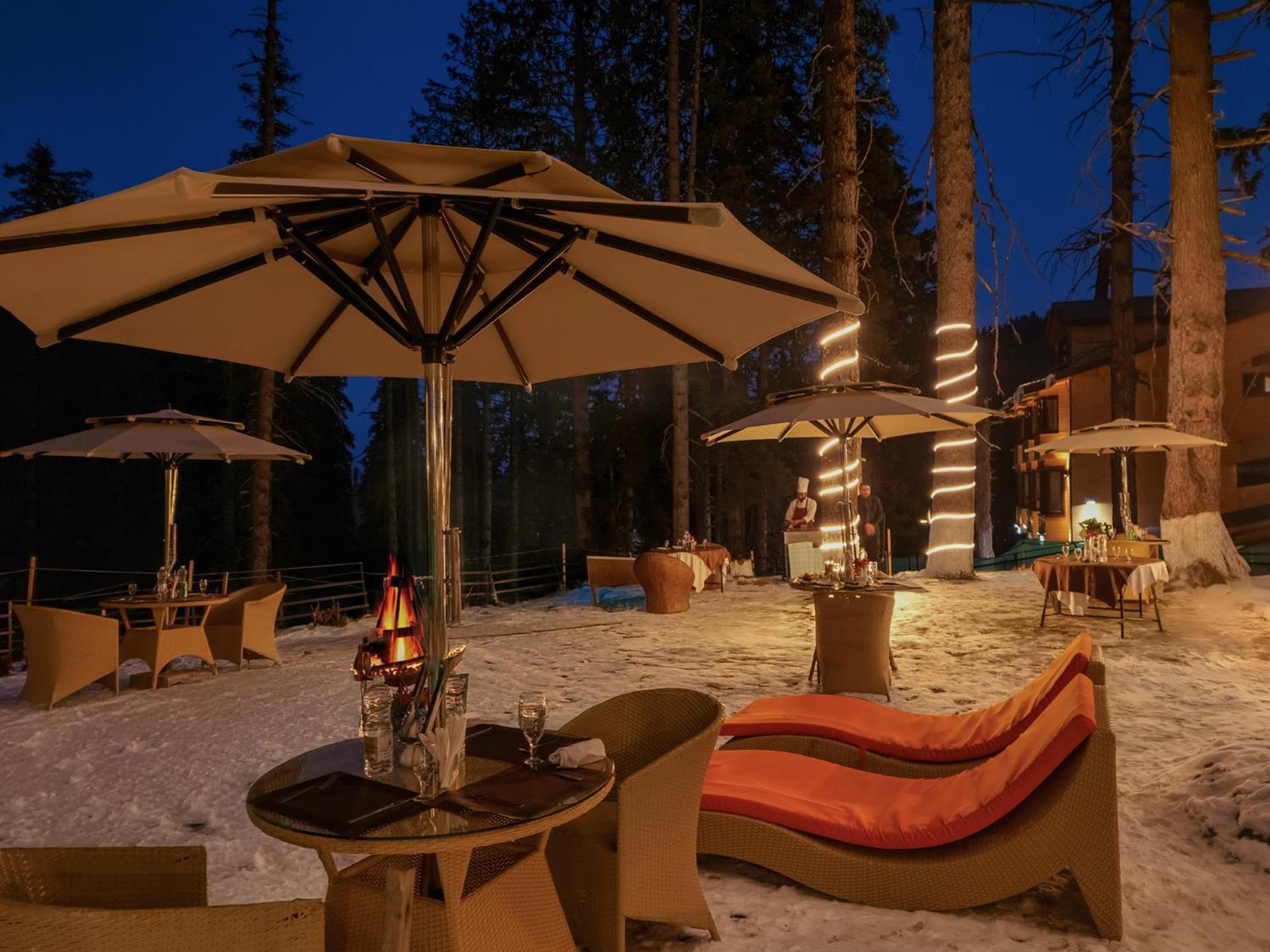 Hotel Pine Spring Gulmarg Extérieur photo