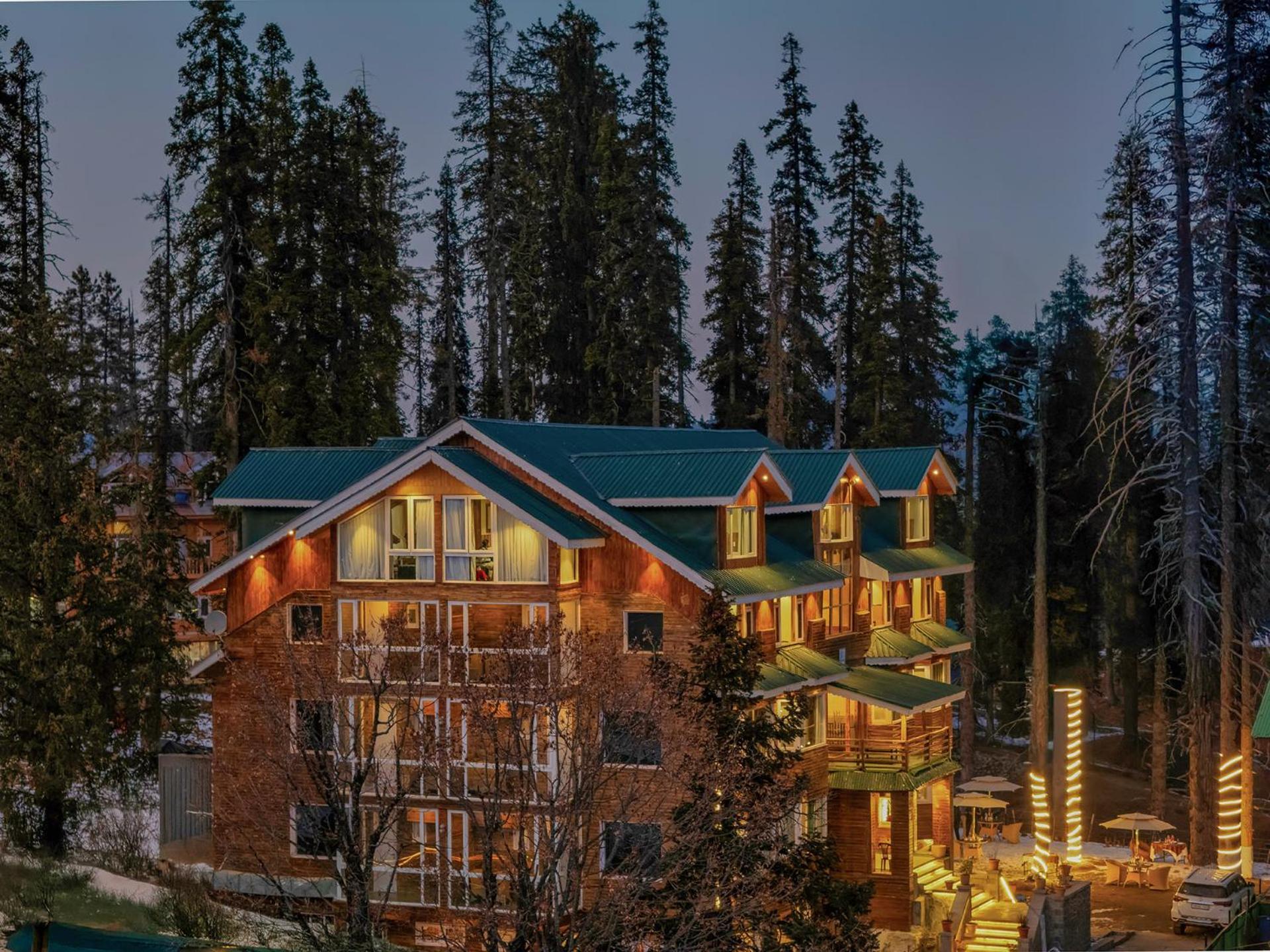 Hotel Pine Spring Gulmarg Extérieur photo