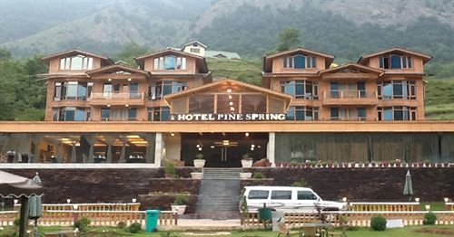 Hotel Pine Spring Gulmarg Extérieur photo