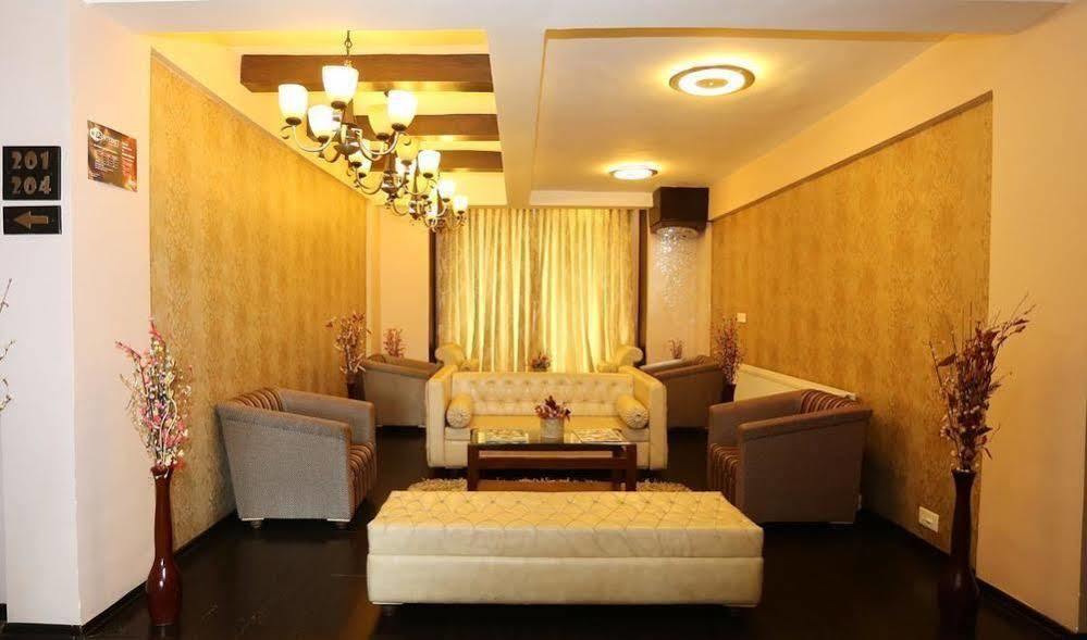 Hotel Pine Spring Gulmarg Extérieur photo