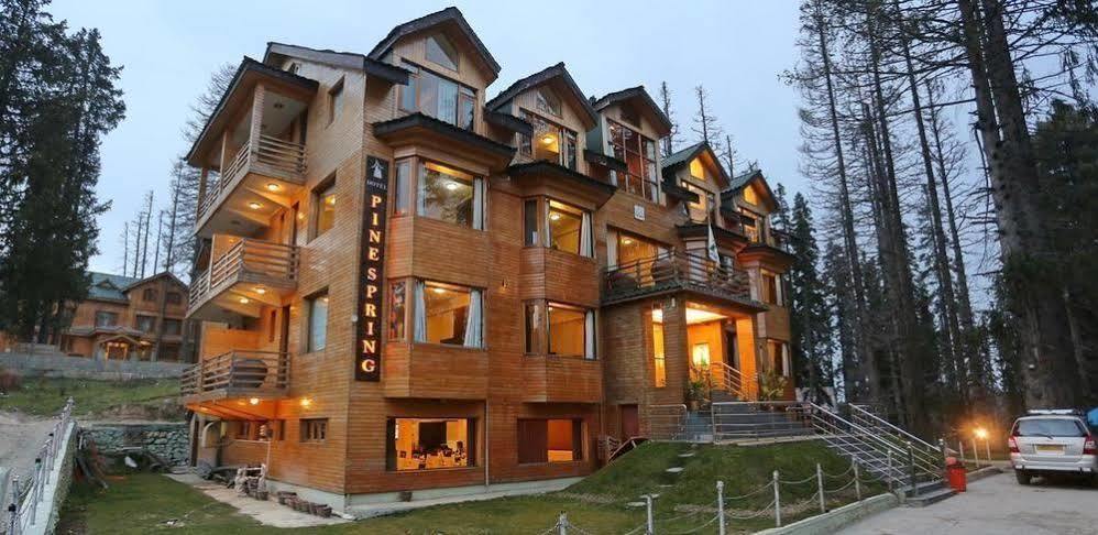 Hotel Pine Spring Gulmarg Extérieur photo